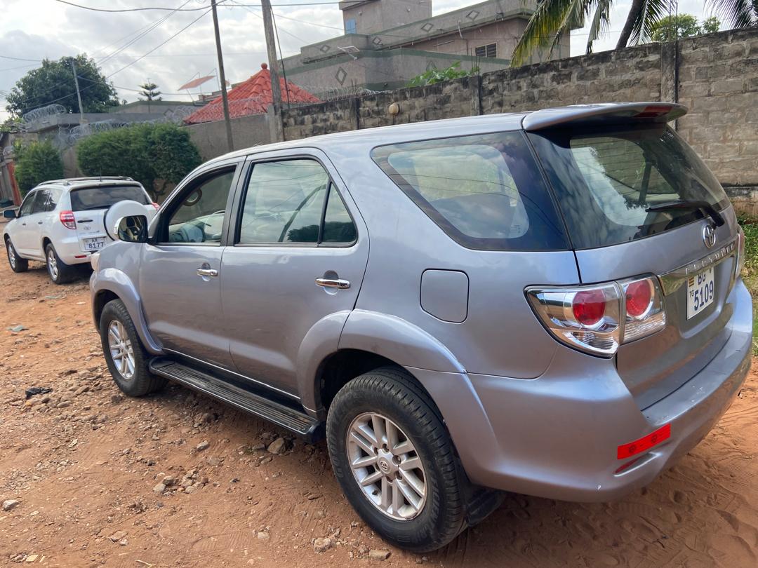 TOYOTA FORTUNER 2016