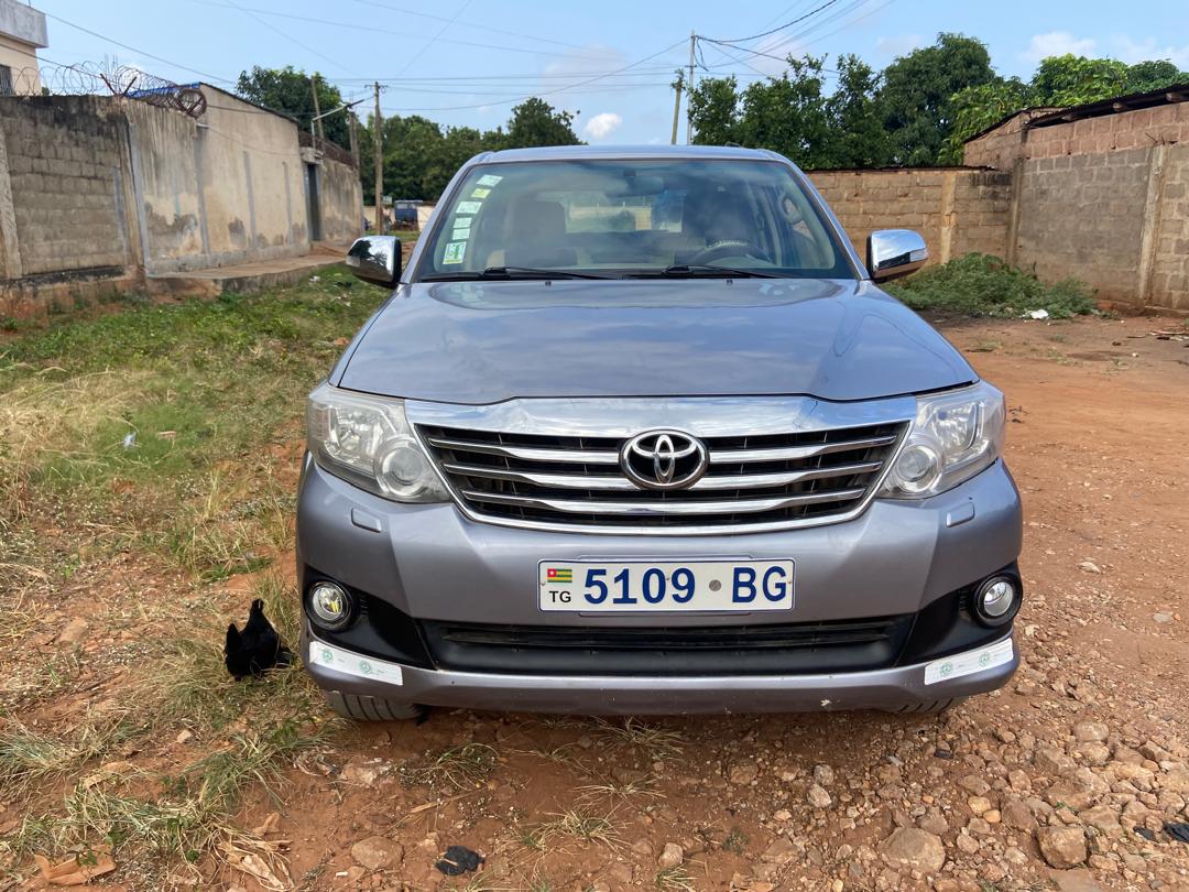 TOYOTA FORTUNER 2016 - Vue supplémentaire