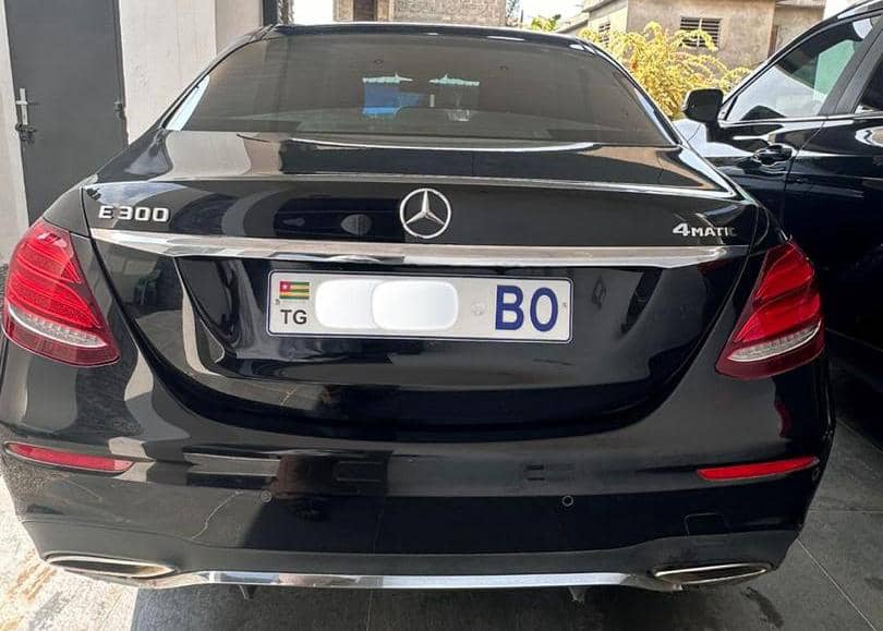 MERCEDES-BENZ E 300 4MATIC - Vue supplémentaire