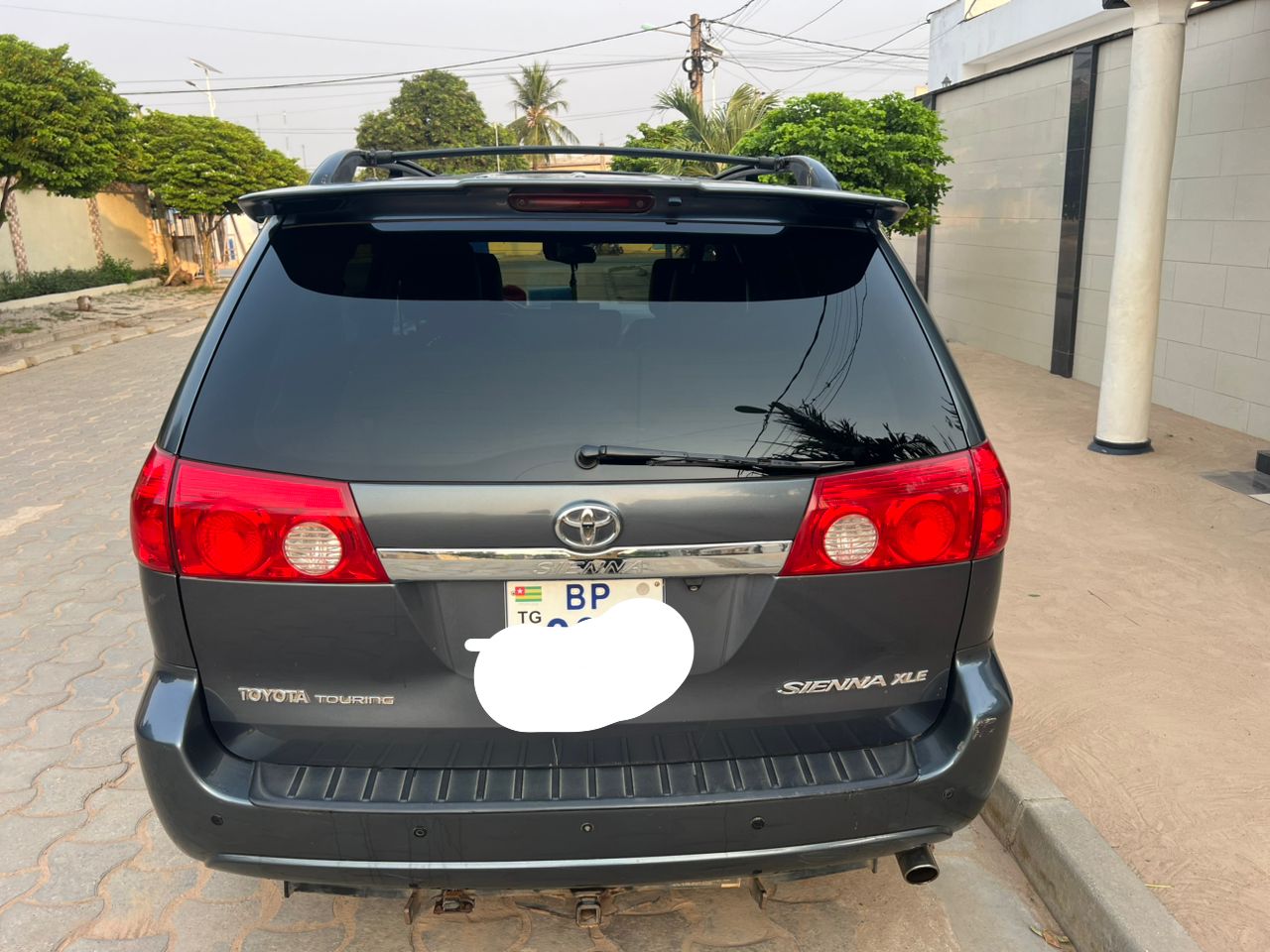 TOYOTA SIENNA 2028 - Vue supplémentaire